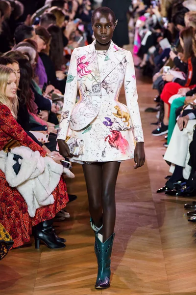 Look 29